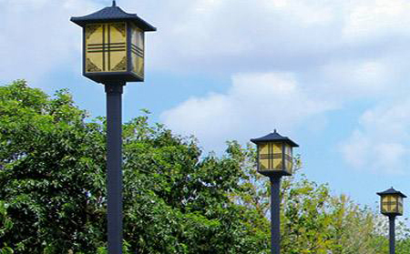 太阳能古浪庭院灯怎么选亮度与续航更耐用